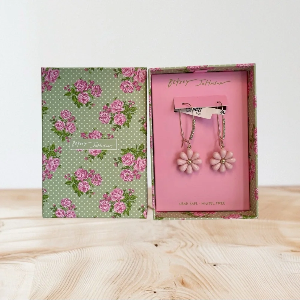 Betsey Johnson Light Pink Daisy Floral Earrings